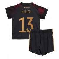 Camiseta Alemania Thomas Muller #13 Segunda Equipación Replica Mundial 2022 para niños mangas cortas (+ Pantalones cortos)
